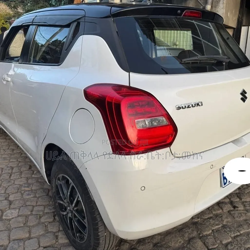 Suzuki Swift 2021 Off white