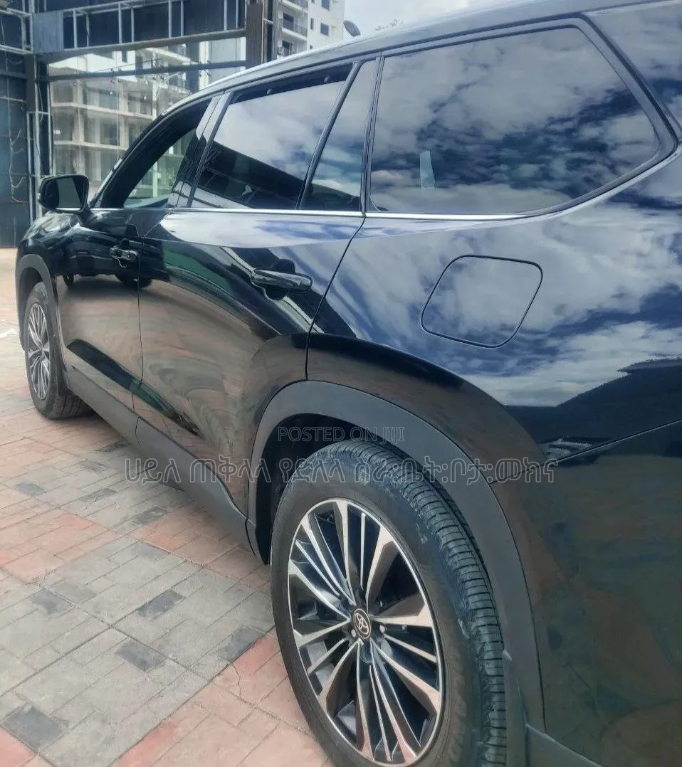 New Toyota Grand Highlander Hybrid 2025 Matt Black