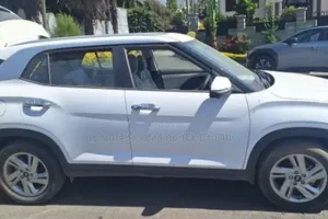 Hyundai Creta 2024 Ivory