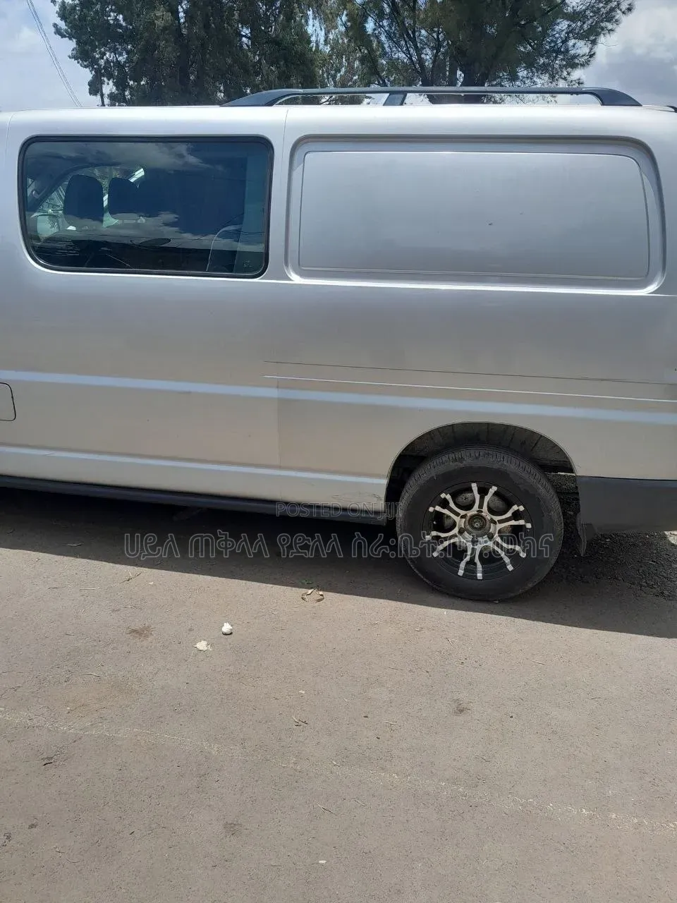 Toyota HiAce 2002 Silver