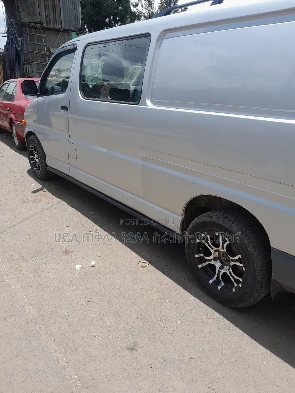 Toyota HiAce 2002 Silver