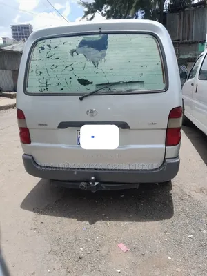Toyota HiAce 2002 Silver