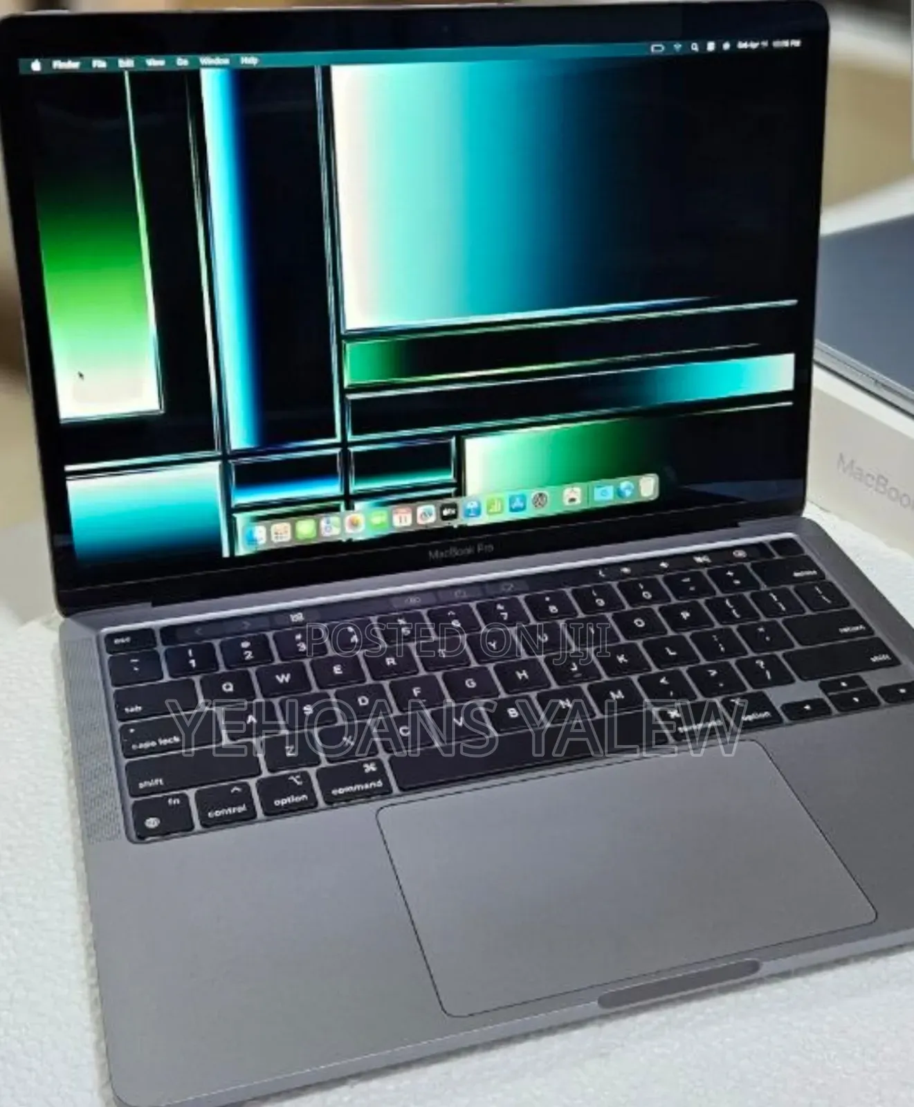 New Laptop Apple MacBook Pro 2022 M2 8GB Apple M2 SSD 256GB