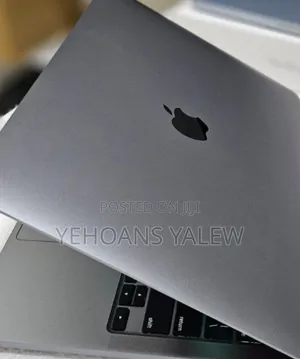 New Laptop Apple MacBook Pro 2022 M2 8GB Apple M2 SSD 256GB