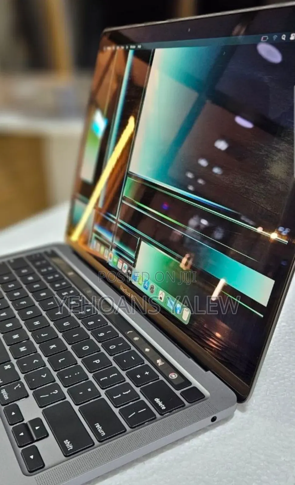 New Laptop Apple MacBook Pro 2022 M2 8GB Apple M2 SSD 256GB