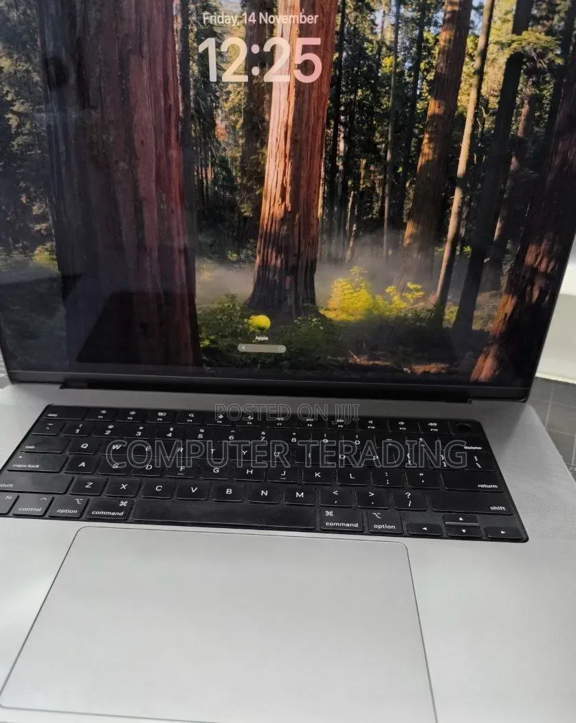 New Laptop Apple MacBook Pro M1 32GB Apple M1 Max SSD 1T