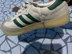I Wanna Sell a Shoe