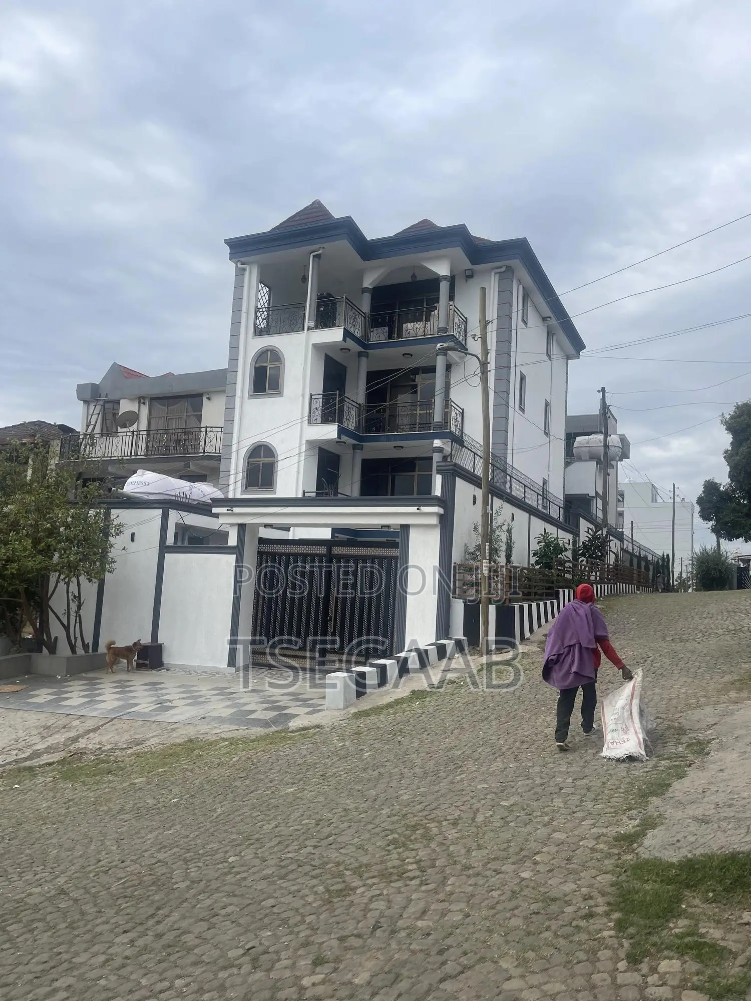 5bdrm Duplex in Kolfe Keranio for rent
