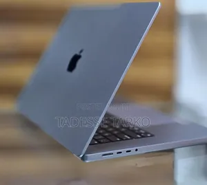 New Laptop Apple MacBook Pro M1 32GB Apple M1 Pro SSD 512GB