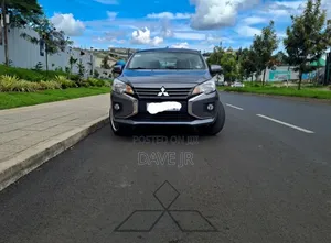 Mitsubishi Attrage 2021 Silver