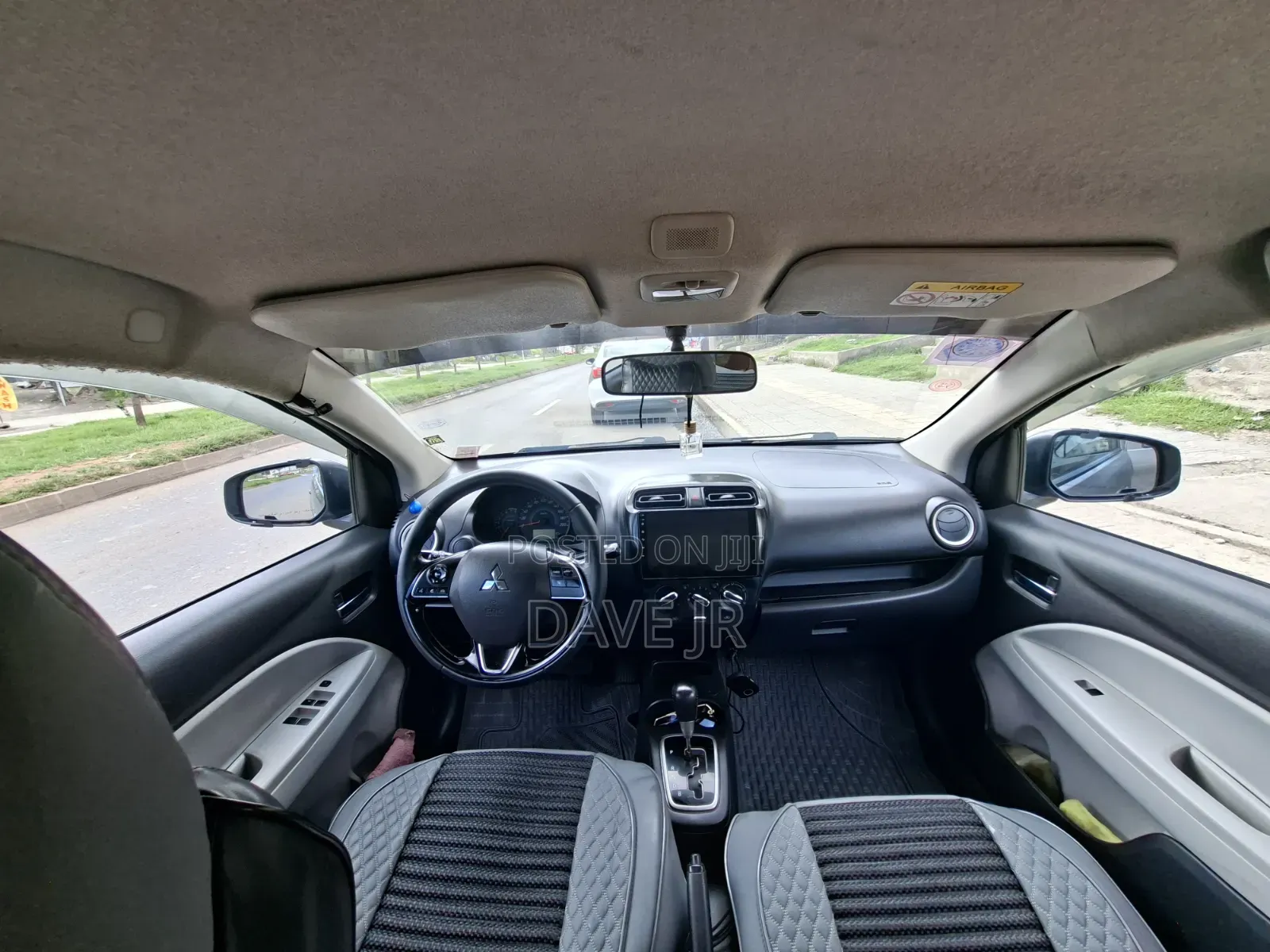 Mitsubishi Attrage 2021 Silver