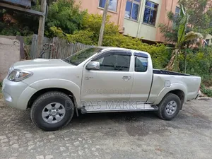 Toyota Hilux 2008 Silver