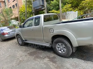 Toyota Hilux 2008 Silver