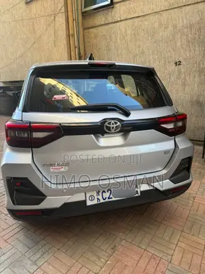 Toyota Raize 1.0 AWD 2022 Silver
