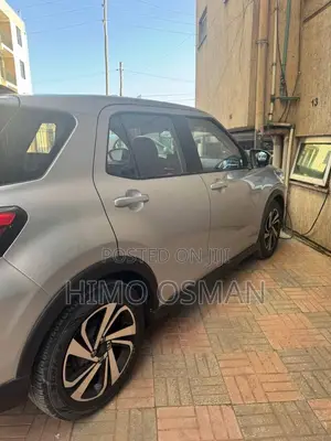 Toyota Raize 1.0 AWD 2022 Silver