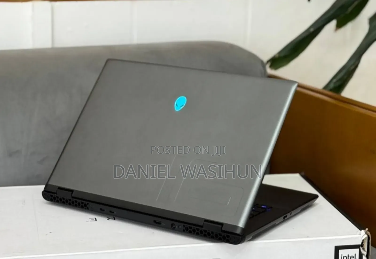 New Laptop Alienware M16 32GB Intel Core Ultra 7 SSD 1T