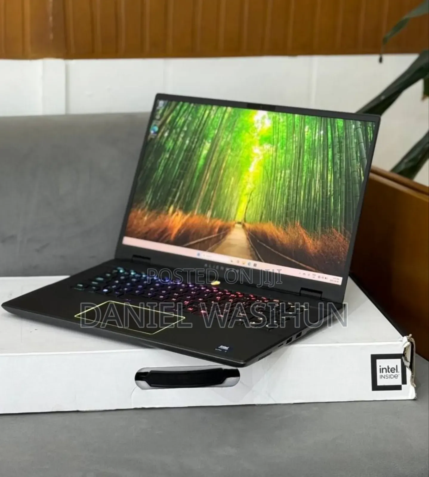 New Laptop Alienware M16 32GB Intel Core Ultra 7 SSD 1T