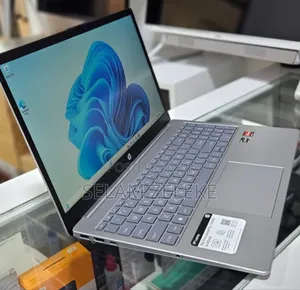 New Laptop HP Stream Notebook 16GB AMD Ryzen 5 SSD 256GB