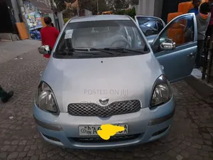 Toyota Vitz 2004 Blue