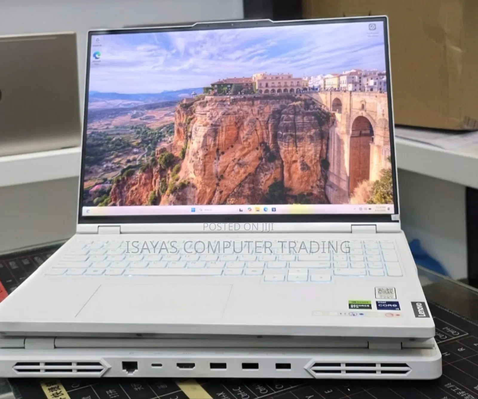 New Laptop Lenovo 16GB Intel Core i9 SSD 1T
