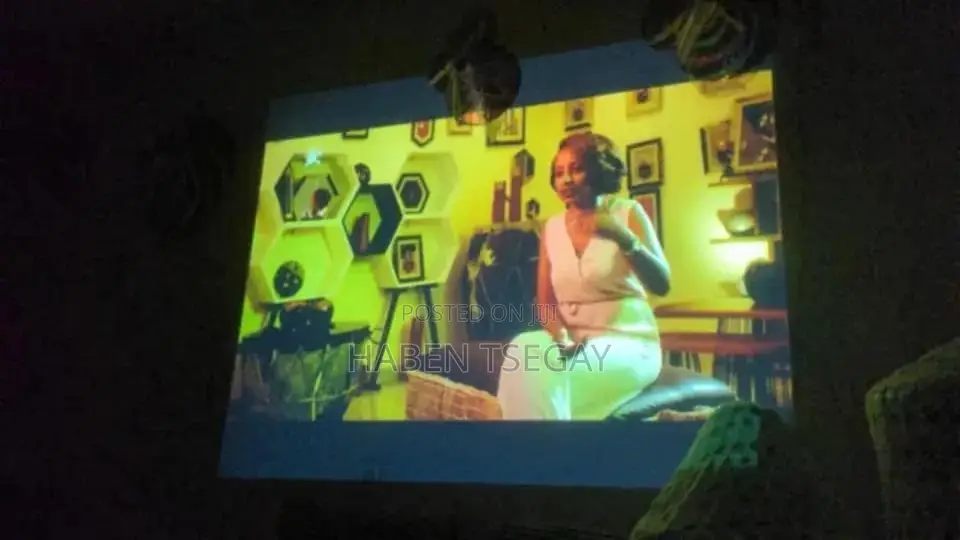 Sony Xga Projector – ጥሩ ሁኔታ – 40,000 Birr