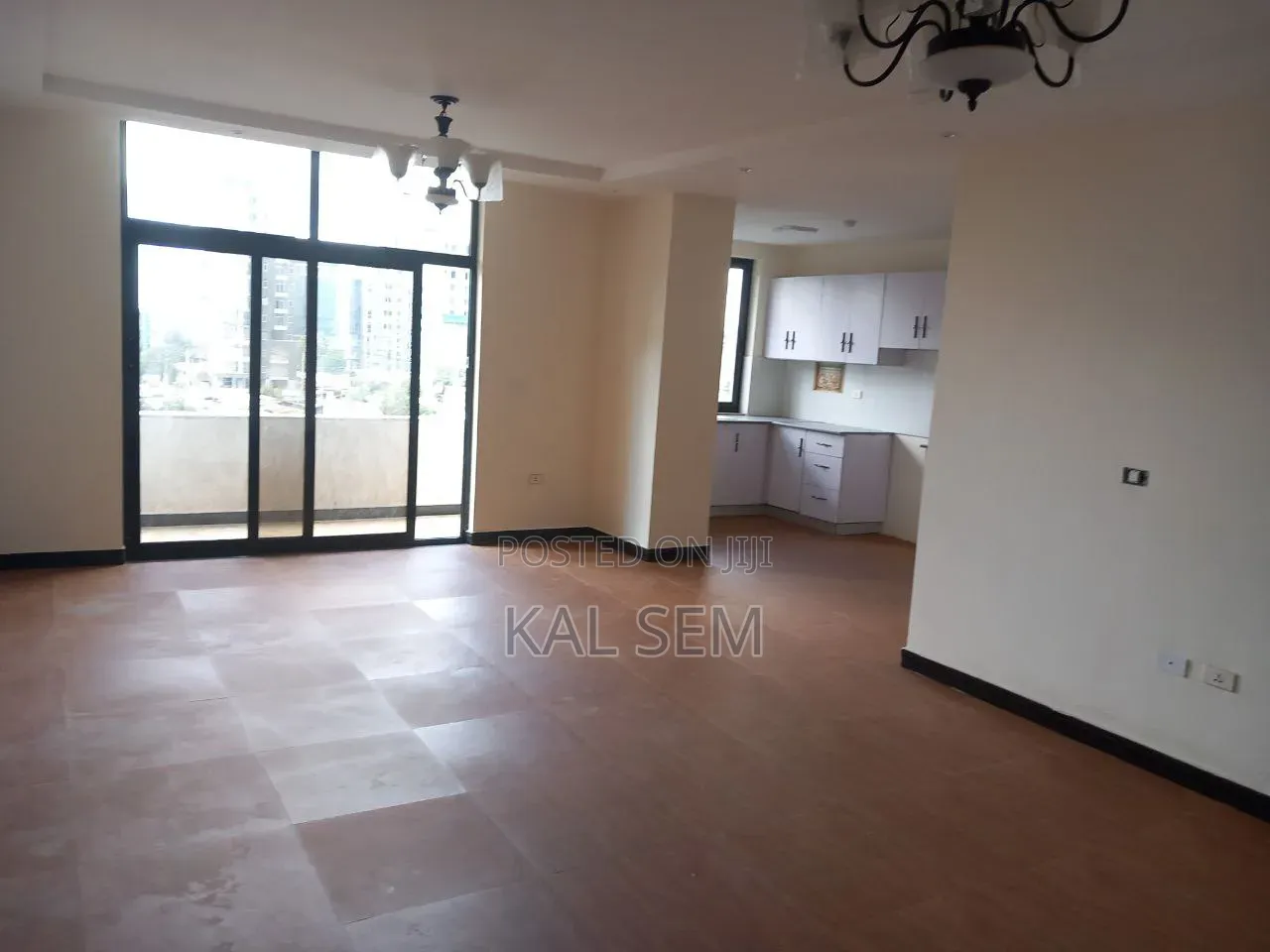 4bdrm Apartment in Bole for sale