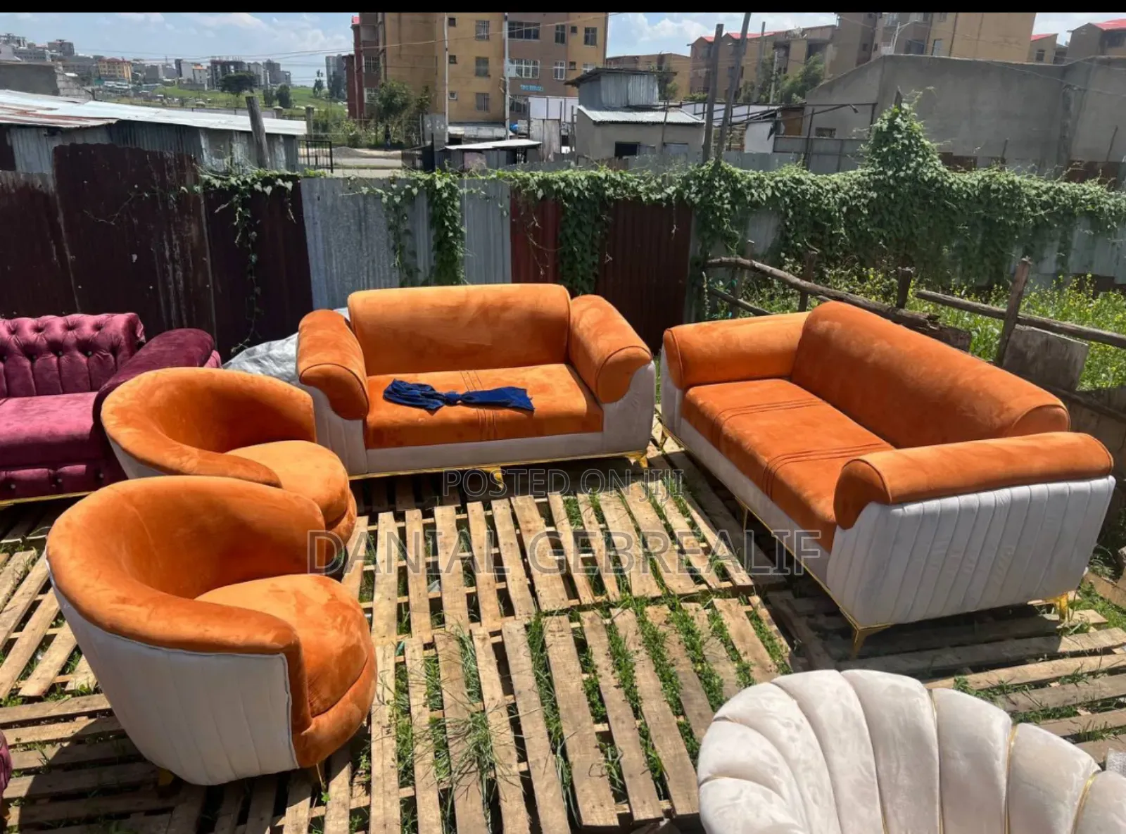 Sofa Code 100