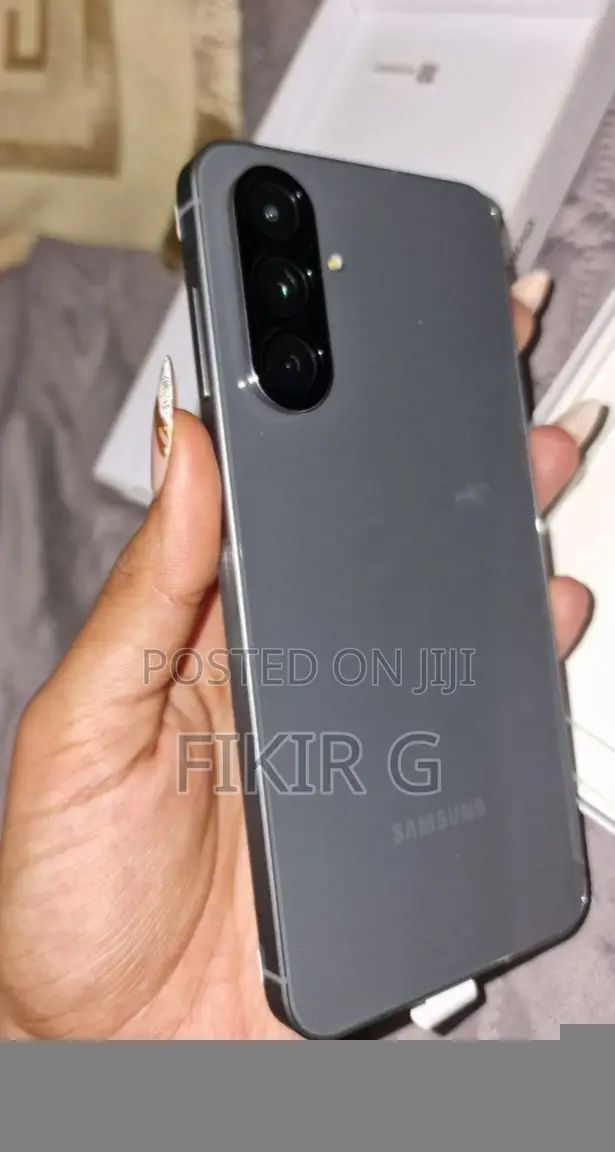 New Samsung Galaxy A56 256 GB Gray