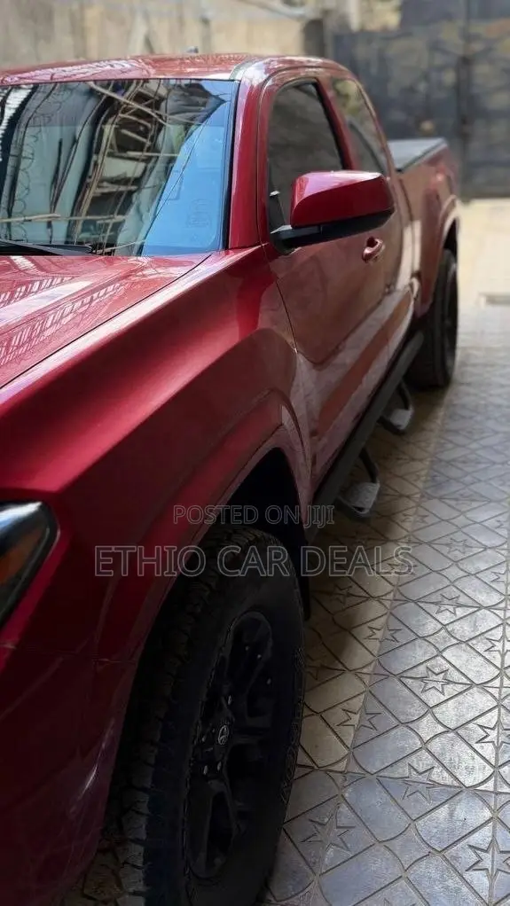 Toyota Tacoma 2018 Red