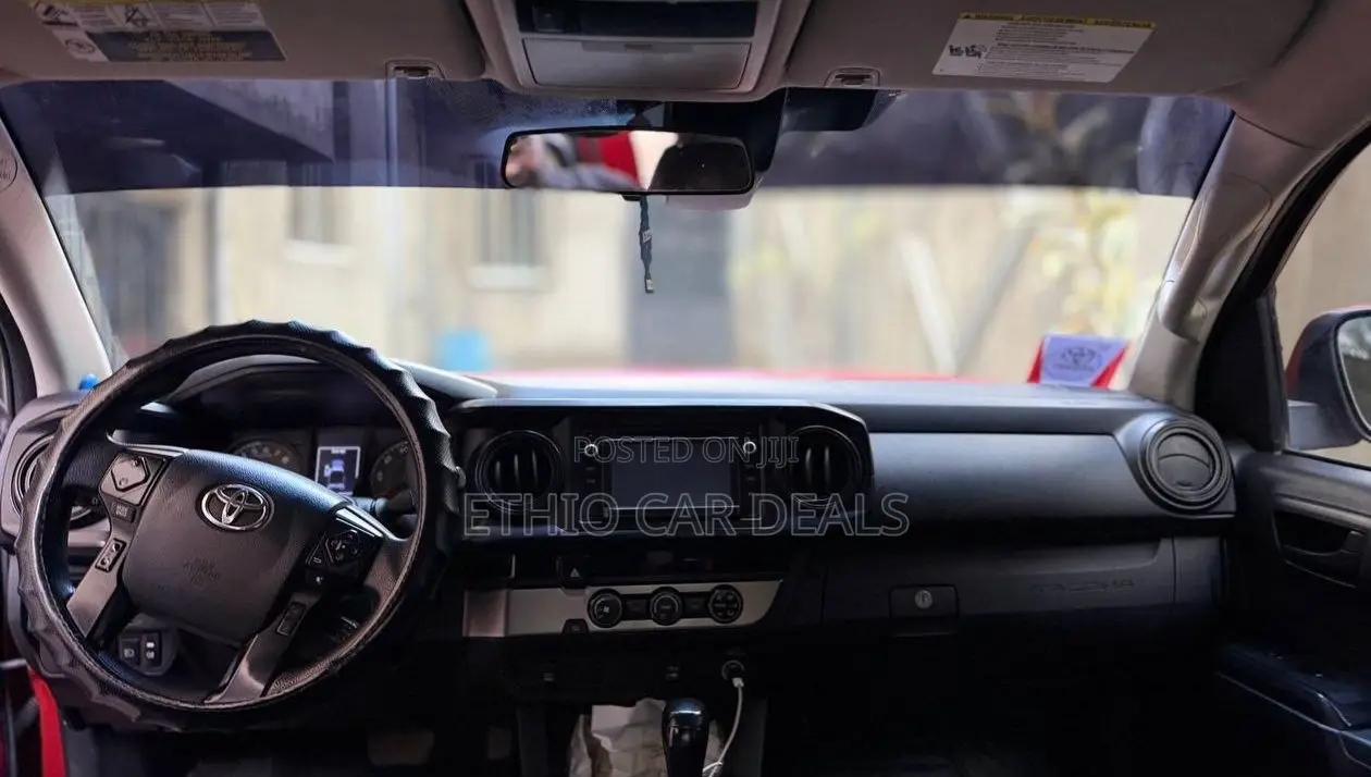 Toyota Tacoma 2018 Red