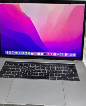 New Laptop Apple MacBook Pro M1 16GB Intel Core i7 SSD 512GB