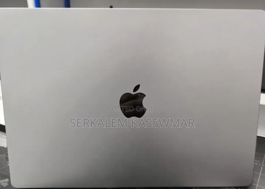 New Laptop Apple MacBook Pro M1 32GB Apple M1 SSD 1T