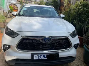 Toyota Grand Highlander Hybrid 2024 White