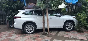 Toyota Grand Highlander Hybrid 2024 White