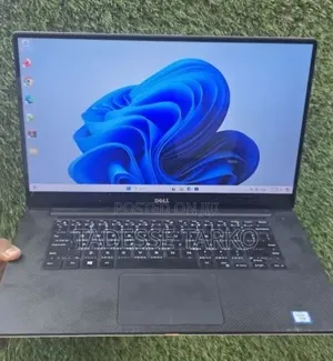New Laptop Dell Precision 15 5520 16GB Intel Core i7 SSD 512GB