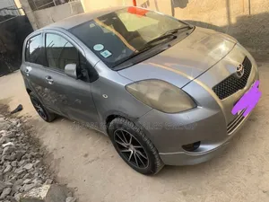 Toyota Yaris 2007 Gray