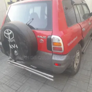 Toyota RAV4 Automatic 2000 Red