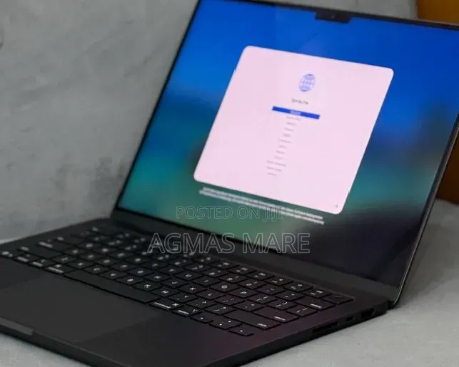 New Laptop Apple MacBook Pro 2025 M5 14-inch 16GB Apple M5 SSD 512GB