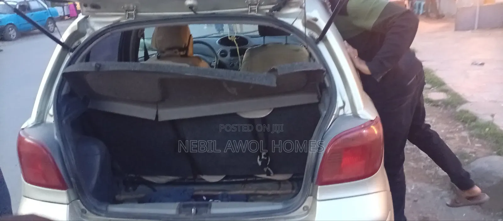Toyota Vitz 1.0 FWD 3dr 2002 Gold