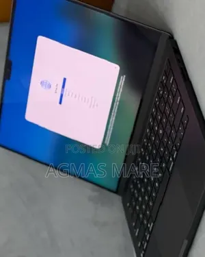 New Laptop Apple MacBook Pro 2025 M5 14-inch 16GB Apple M5 SSD 512GB