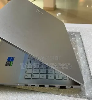 New Laptop Asus VivoBook 15 X505BA 16GB Intel Core i5 SSD 512GB