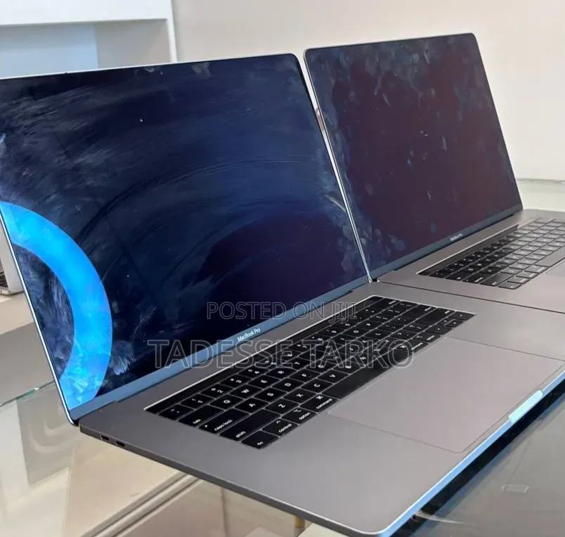 New Laptop Apple MacBook Pro 2018 16GB Intel Core i7 SSD 512GB