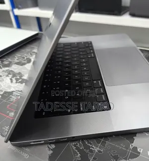 New Laptop Apple MacBook Pro M1 32GB Apple M1 Max SSD 1T
