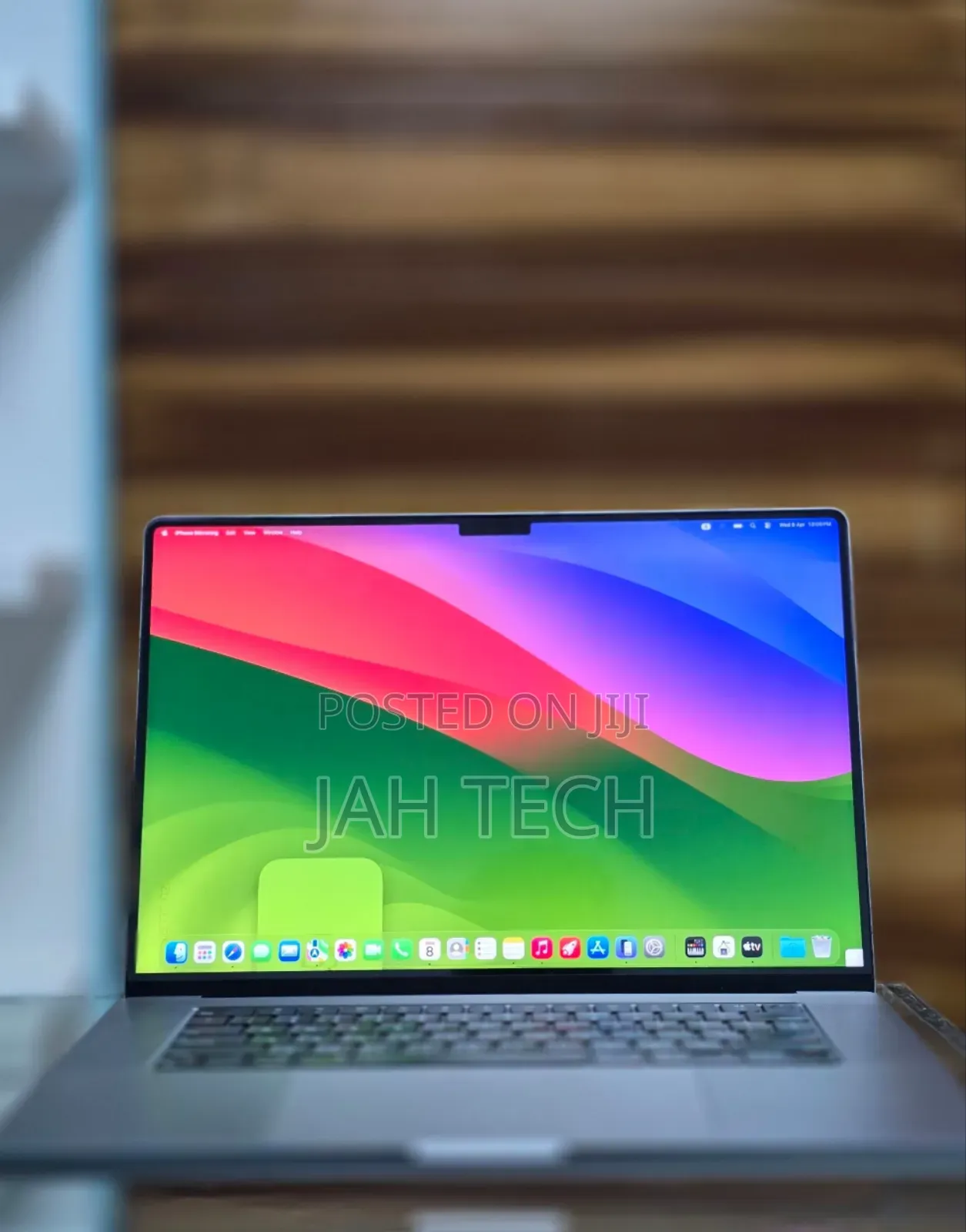 New Laptop Apple MacBook Pro M1 32GB Apple M1 Pro SSD 512GB