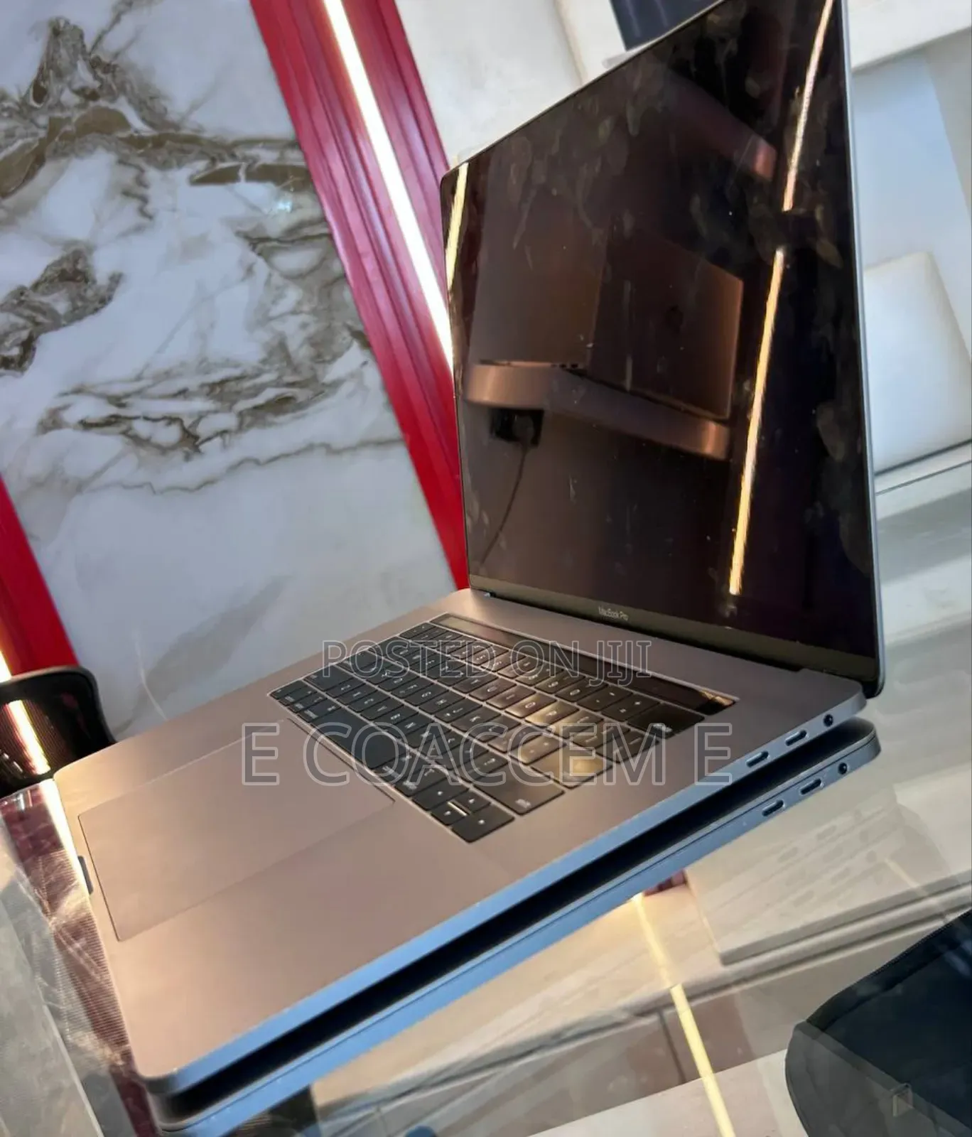 New Laptop Apple MacBook 2018 16GB Intel Core i7 SSD 512GB