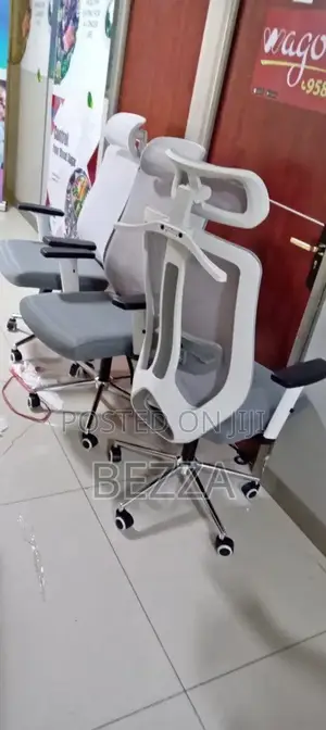 New Quality Managerial Staff Chair