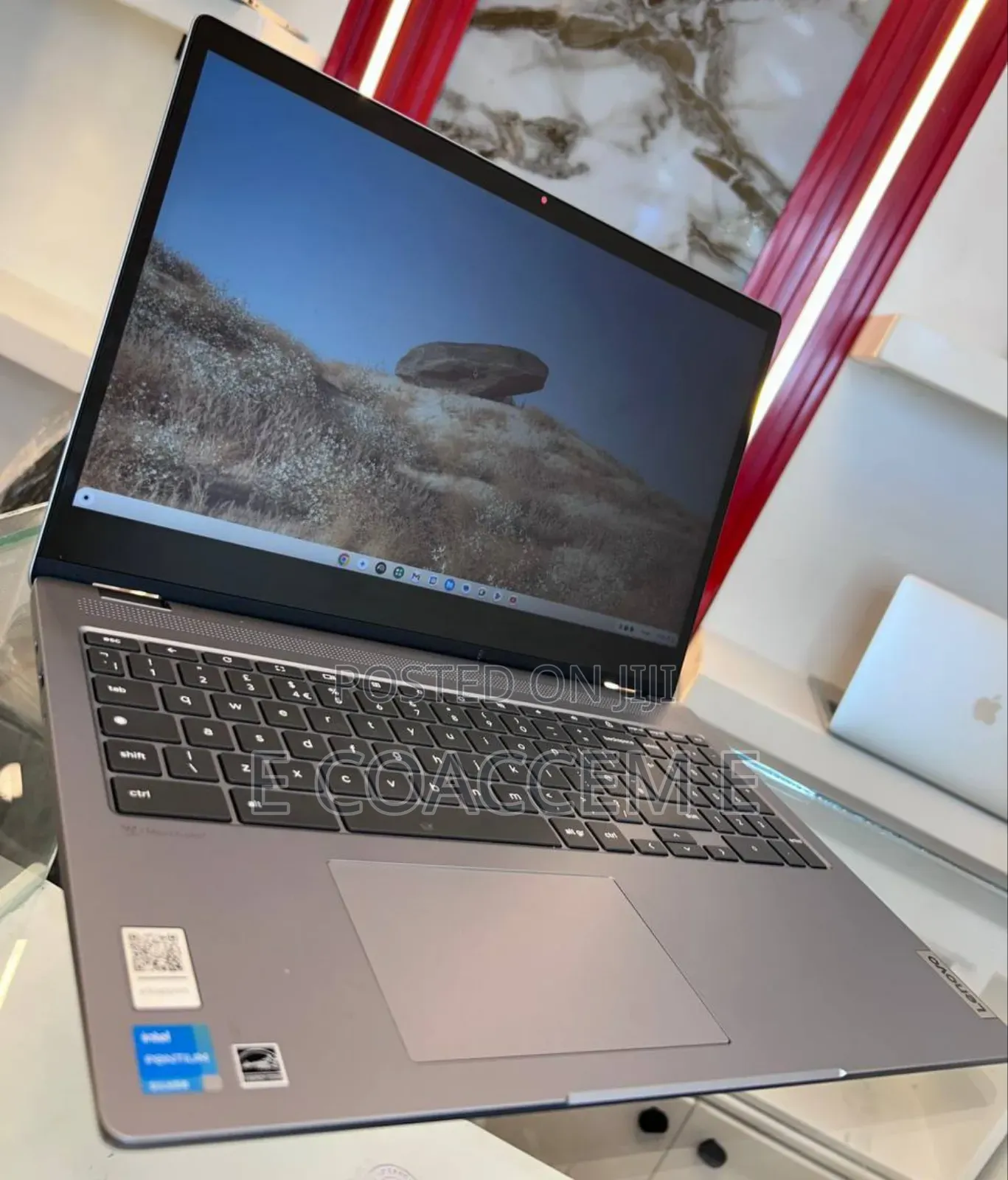 New Laptop Lenovo Chromebook N23 8GB Intel Core M SSD 256GB
