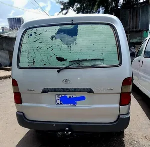 Toyota HiAce 2006 Silver