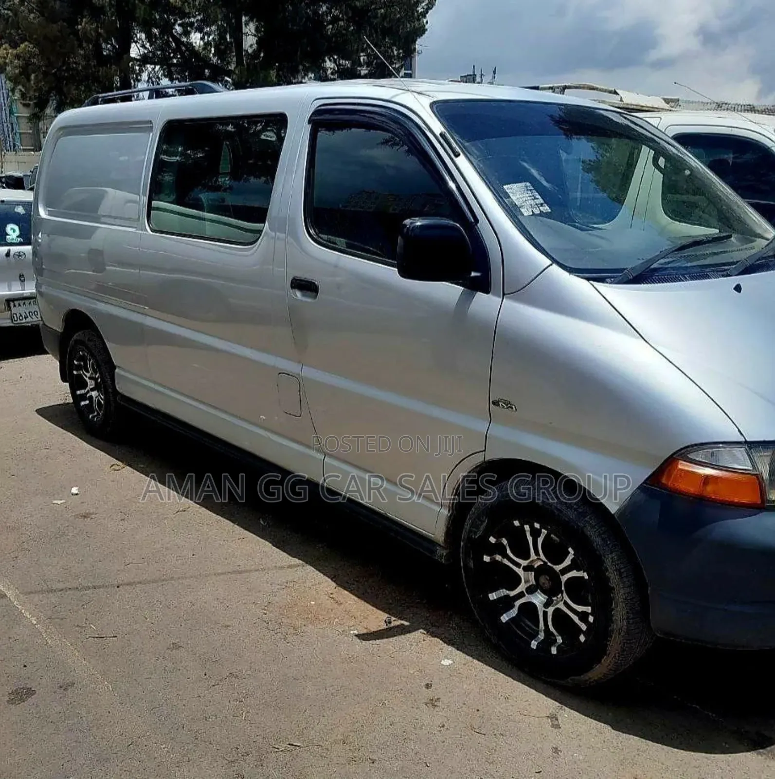Toyota HiAce 2006 Silver