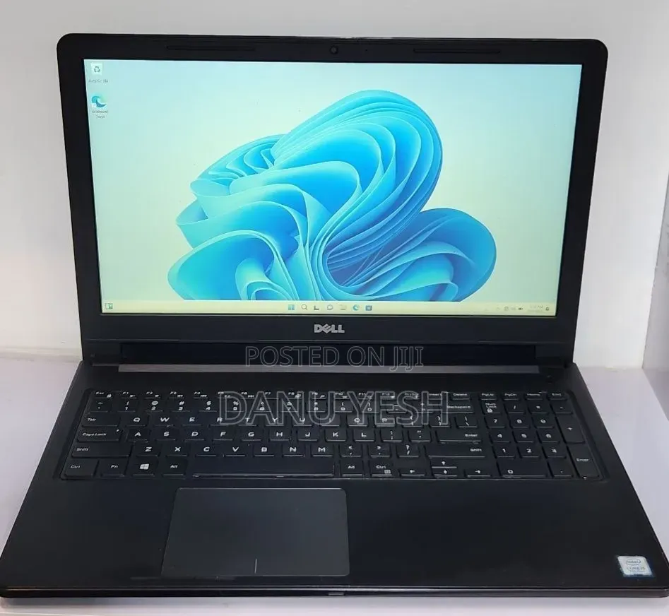 New Laptop Dell Vostro 15 3000 4GB Intel Core i5 SSD 500GB